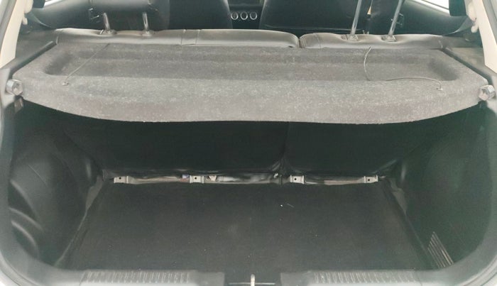 2018 Maruti Swift ZXI AMT, Petrol, Automatic, 71,192 km, Boot Inside