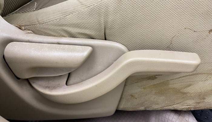 2013 Honda Brio VX MT, Petrol, Manual, 67,939 km, Driver Side Adjustment Panel