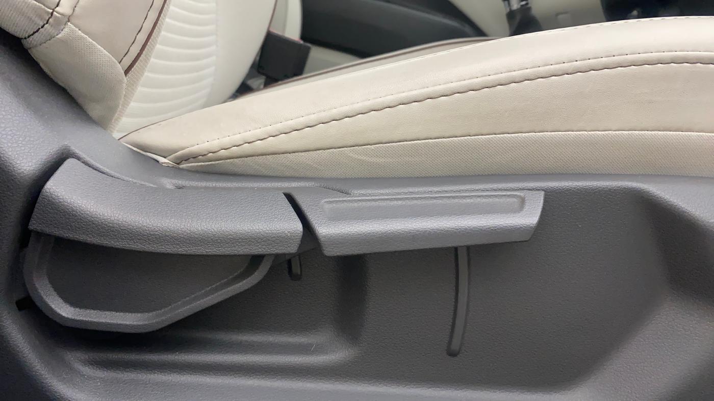 2024 Hyundai AURA SX PLUS 1.2 AMT, Petrol, Automatic, 12,164 km, Driver Side Adjustment Panel