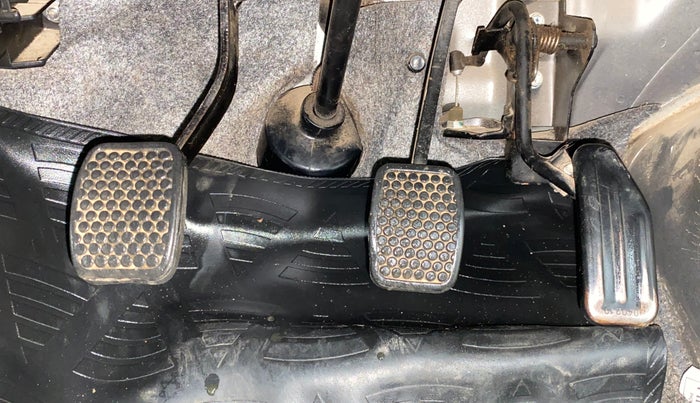 2019 Maruti Eeco 5 STR WITH A/C+HTR, Petrol, Manual, 24,968 km, Pedals