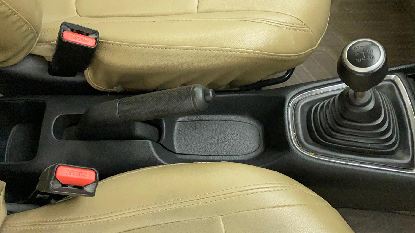 2018 Honda Amaze 1.2L I-VTEC S, Petrol, Manual, 53,243 km, Gear Lever