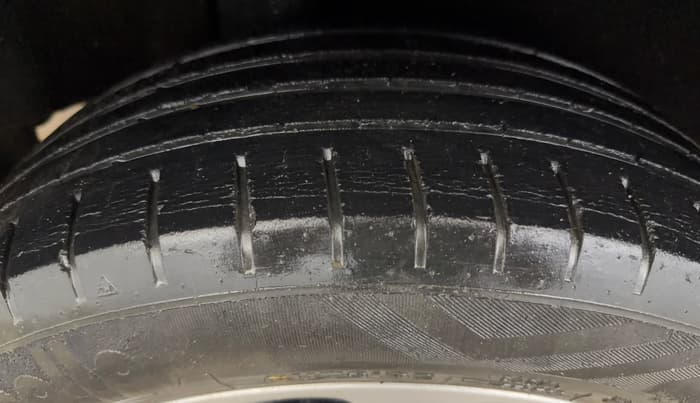 2017 Maruti Baleno ALPHA PETROL 1.2, Petrol, Manual, 61,649 km, Right Rear Tyre Tread