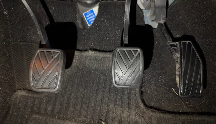 2017 Maruti Baleno ALPHA PETROL 1.2, Petrol, Manual, 61,649 km, Pedals