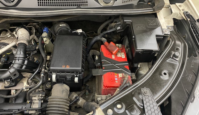 2021 Nissan MAGNITE XV TURBO CVT, Petrol, Automatic, 33,105 km, Engine View - Left