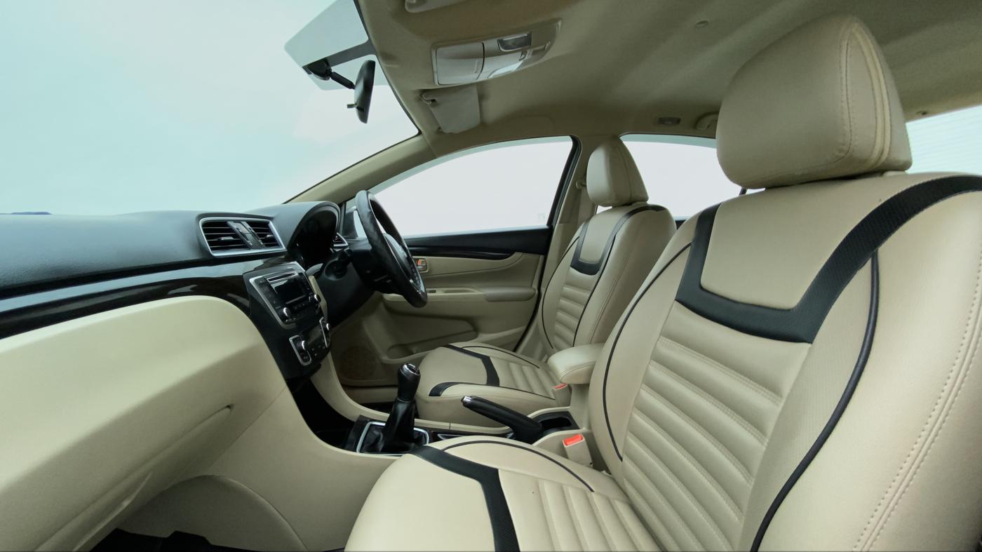 2017 Maruti Ciaz ZETA 1.4 VVT, Petrol, Manual, 50,475 km, Right Side Front Door Cabin