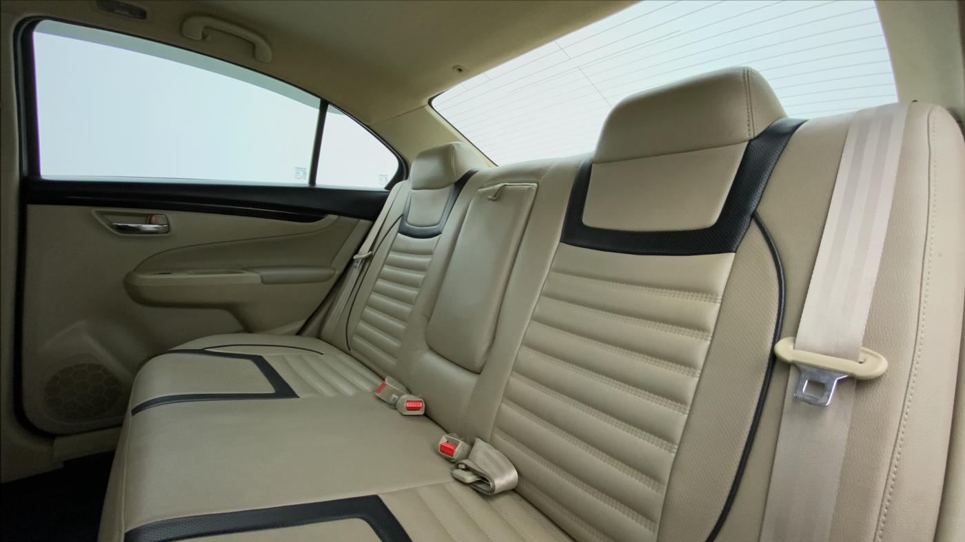 2017 Maruti Ciaz ZETA 1.4 VVT, Petrol, Manual, 50,475 km, Right Side Rear Door Cabin