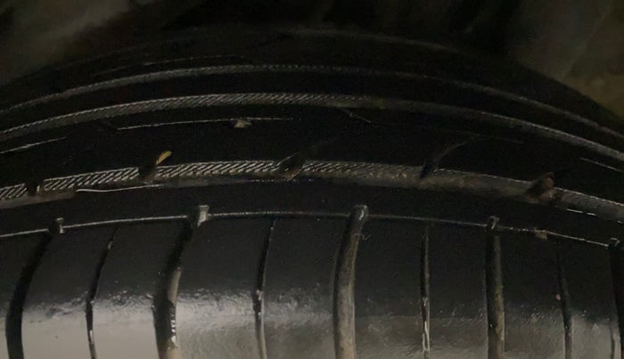 2014 Honda Amaze 1.2L I-VTEC S, Petrol, Manual, 31,379 km, Left Rear Tyre Tread