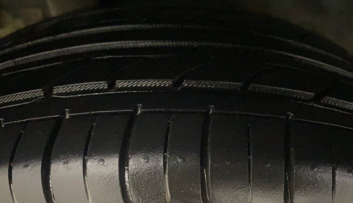 2014 Honda Amaze 1.2L I-VTEC S, Petrol, Manual, 31,379 km, Right Rear Tyre Tread