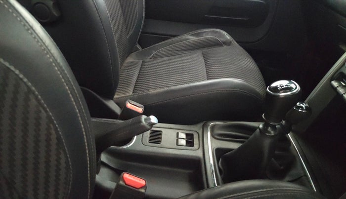 2021 Mahindra Thar LX HT PETROL 4WD MT, Petrol, Manual, 81,382 km, Gear Lever