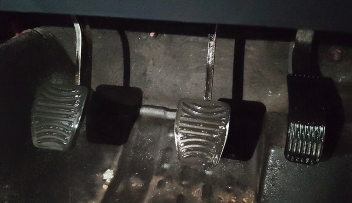 2021 Mahindra Thar LX HT PETROL 4WD MT, Petrol, Manual, 81,382 km, Pedals