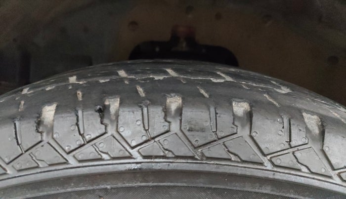 2021 Mahindra Thar LX HT PETROL 4WD MT, Petrol, Manual, 81,382 km, Left Front Tyre Tread