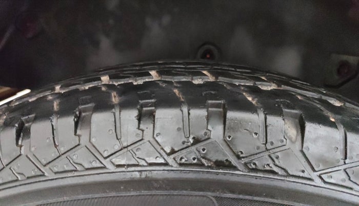 2021 Mahindra Thar LX HT PETROL 4WD MT, Petrol, Manual, 81,382 km, Right Rear Tyre Tread