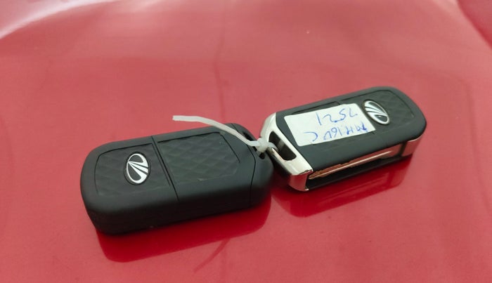 2021 Mahindra Thar LX HT PETROL 4WD MT, Petrol, Manual, 81,382 km, Key Close Up