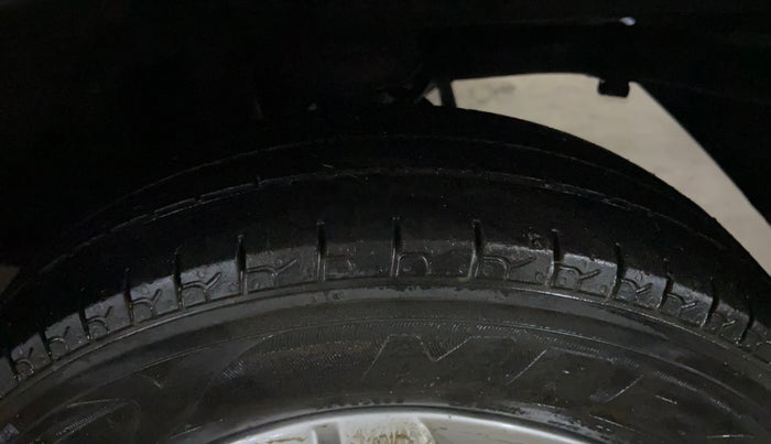 2017 Maruti Alto 800 LXI, CNG, Manual, 71,522 km, Left Rear Tyre Tread