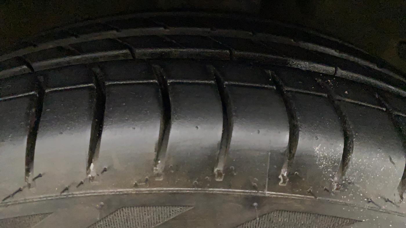 2014 Maruti Celerio VXI AMT, Petrol, Automatic, 48,363 km, Right Front Tyre Tread
