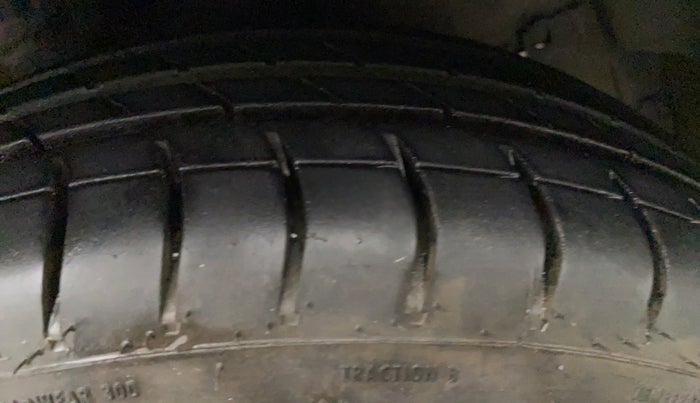 2014 Maruti Celerio VXI AMT, Petrol, Automatic, 48,363 km, Left Front Tyre Tread