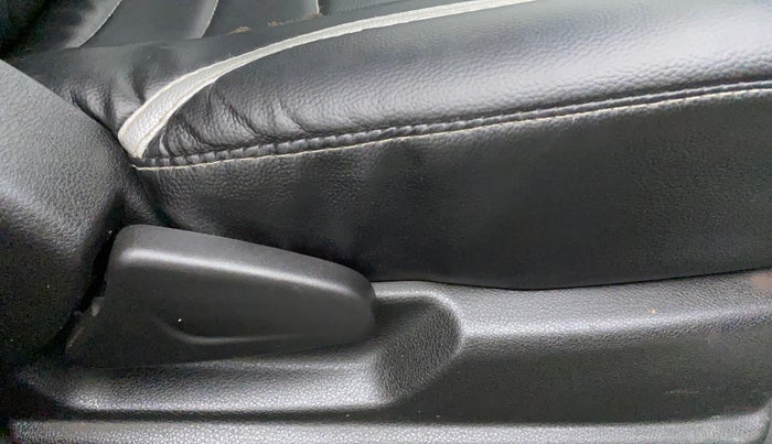 2020 Renault Kwid NEOTECH RXL 0.8, Petrol, Manual, 10,607 km, Driver Side Adjustment Panel