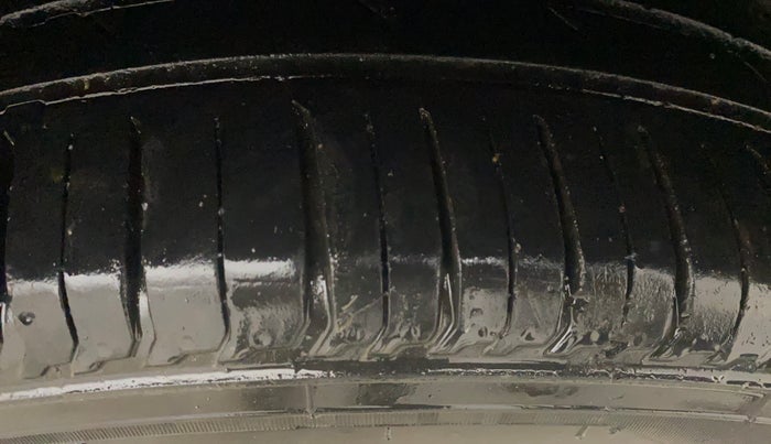 2021 Renault TRIBER RXZ AMT, Petrol, Automatic, 34,637 km, Left Rear Tyre Tread