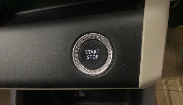 2021 Renault TRIBER RXZ AMT, Petrol, Automatic, 34,637 km, Keyless Start/ Stop Button