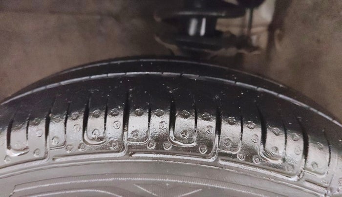 2018 Maruti Alto K10 VXI (O) AMT, Petrol, Automatic, 68,334 km, Left Front Tyre Tread