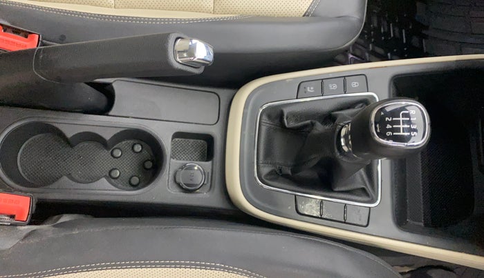 2023 Skoda SLAVIA STYLE 1.0L TSI MT, Petrol, Manual, 33,549 km, Gear Lever