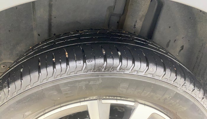 2023 Skoda SLAVIA STYLE 1.0L TSI MT, Petrol, Manual, 33,549 km, Left Rear Tyre Tread