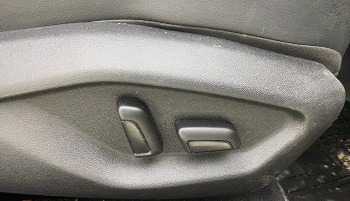 2023 Skoda SLAVIA STYLE 1.0L TSI MT, Petrol, Manual, 33,549 km, Driver Side Adjustment Panel