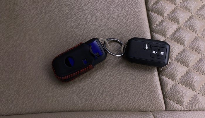 2024 Maruti Dzire ZXI Plus, Petrol, Manual, 48,081 km, Key Close Up