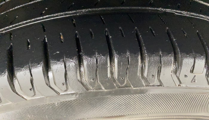 2024 Maruti Dzire ZXI Plus, Petrol, Manual, 48,081 km, Right Front Tyre Tread