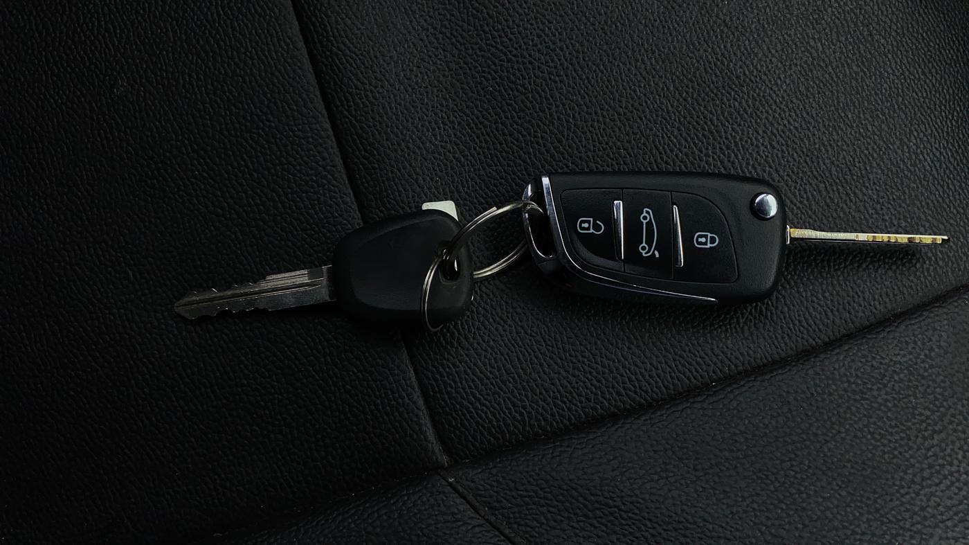 2021 Maruti S PRESSO VXI+, Petrol, Manual, 43,004 km, Key Close Up