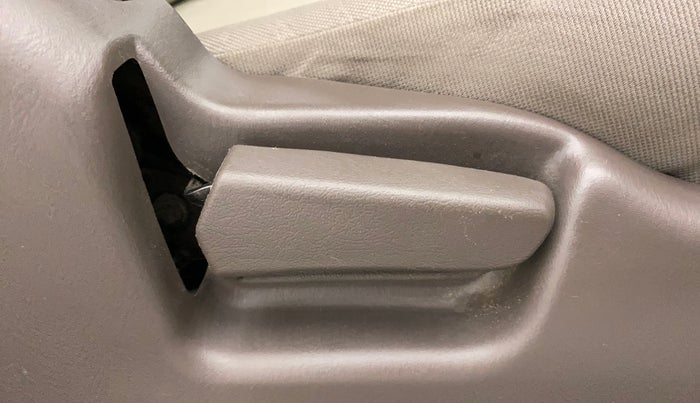 2011 Maruti Zen Estilo VXI, Petrol, Manual, 30,210 km, Driver Side Adjustment Panel