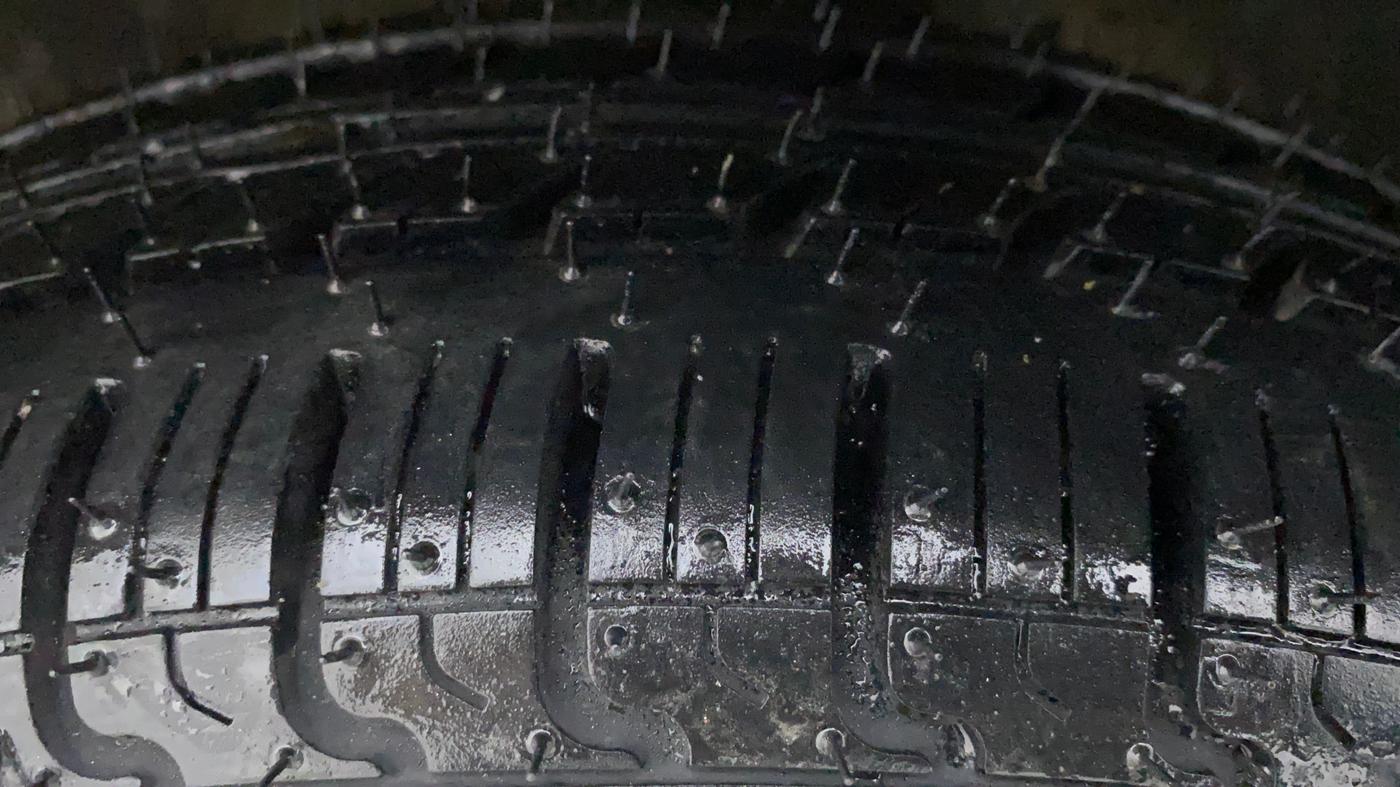 2011 Maruti Zen Estilo VXI, Petrol, Manual, 30,210 km, Left Front Tyre Tread