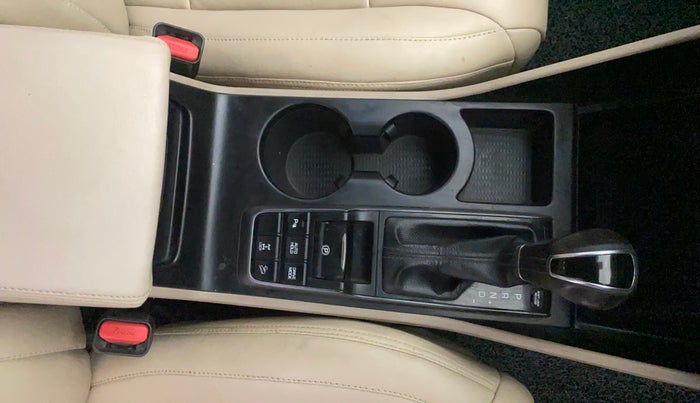 2017 Hyundai Tucson GLS 4WD AT DIESEL, Diesel, Automatic, 1,31,162 km, Gear Lever