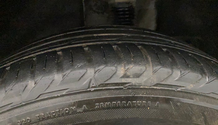 2017 Hyundai Tucson GLS 4WD AT DIESEL, Diesel, Automatic, 1,31,162 km, Left Rear Tyre Tread