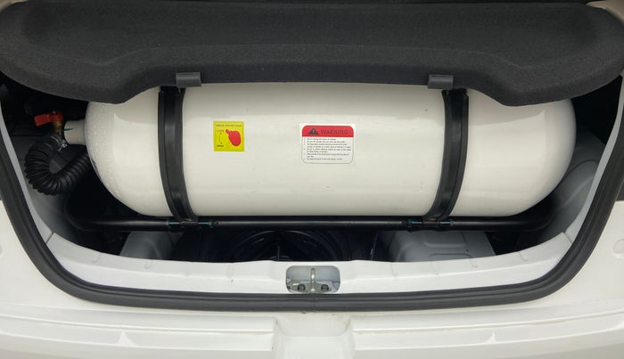 2022 Hyundai NEW SANTRO SPORTZ EXECUTIVE CNG, CNG, Manual, 2,510 km, Boot Inside
