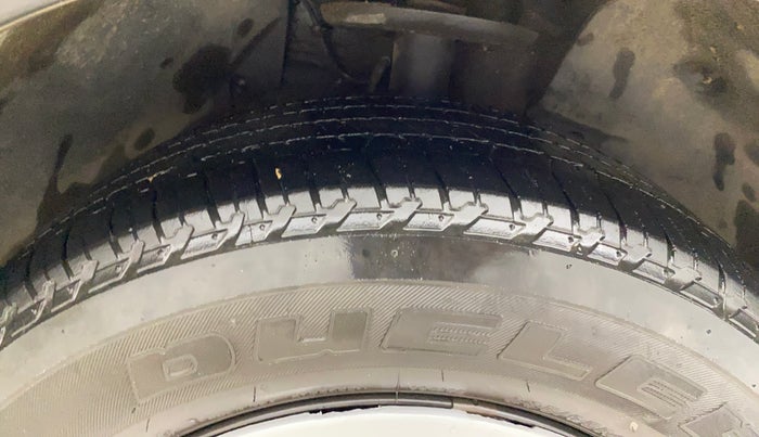 2017 Mahindra XUV500 W6, Diesel, Manual, 99,388 km, Right Front Tyre Tread