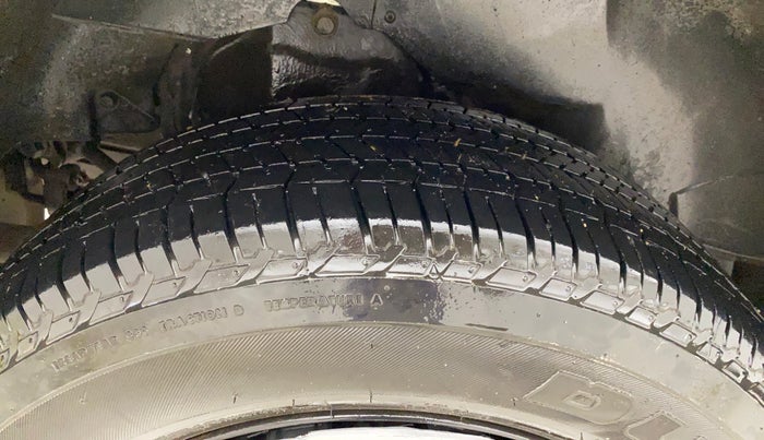 2017 Mahindra XUV500 W6, Diesel, Manual, 99,388 km, Right Rear Tyre Tread