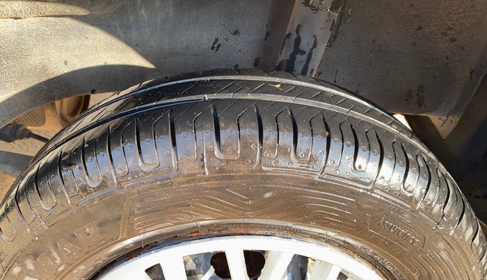 2017 Datsun Redi Go T, Petrol, Manual, 80,717 km, Left Rear Tyre Tread