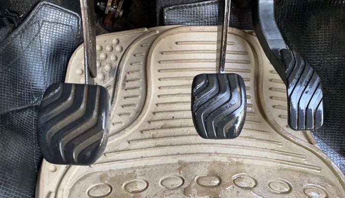 2017 Datsun Redi Go T, Petrol, Manual, 80,717 km, Pedals