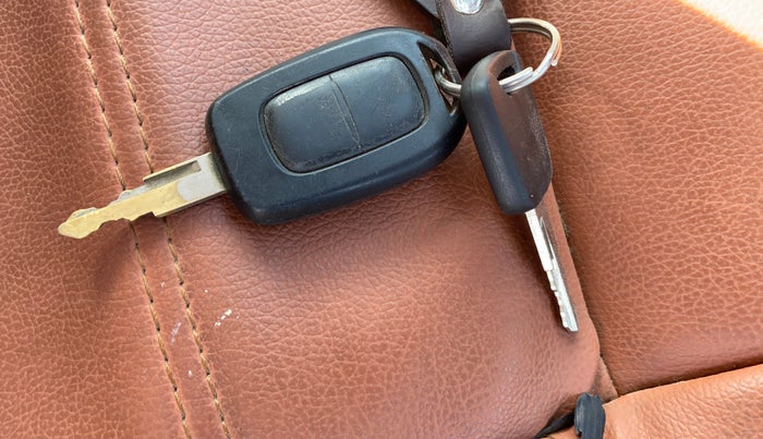 2017 Datsun Redi Go T, Petrol, Manual, 80,717 km, Key Close Up