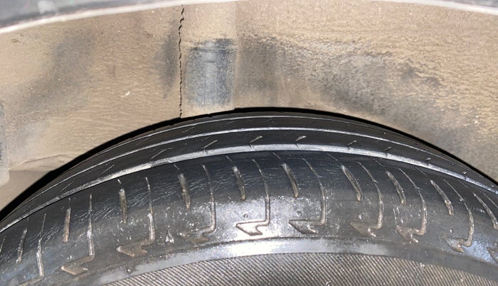 2015 Honda City 1.5L I-VTEC VX (O) MT, Petrol, Manual, 46,179 km, Right Rear Tyre Tread