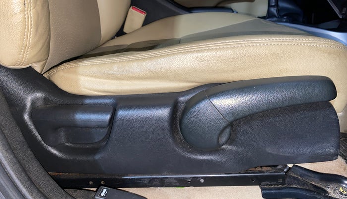 2015 Honda City 1.5L I-VTEC VX (O) MT, Petrol, Manual, 46,179 km, Driver Side Adjustment Panel