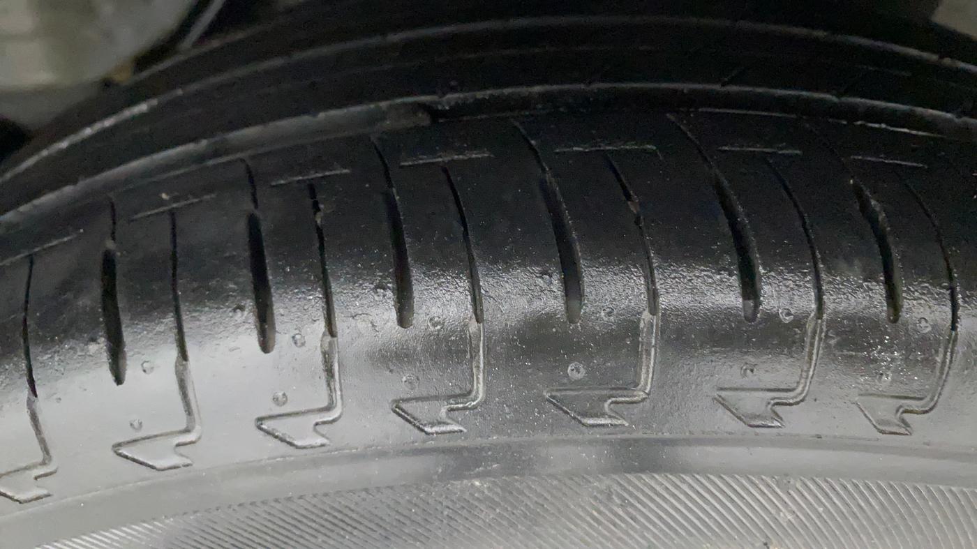 2017 Honda Brio VX AT, Petrol, Automatic, 66,545 km, Left Rear Tyre Tread