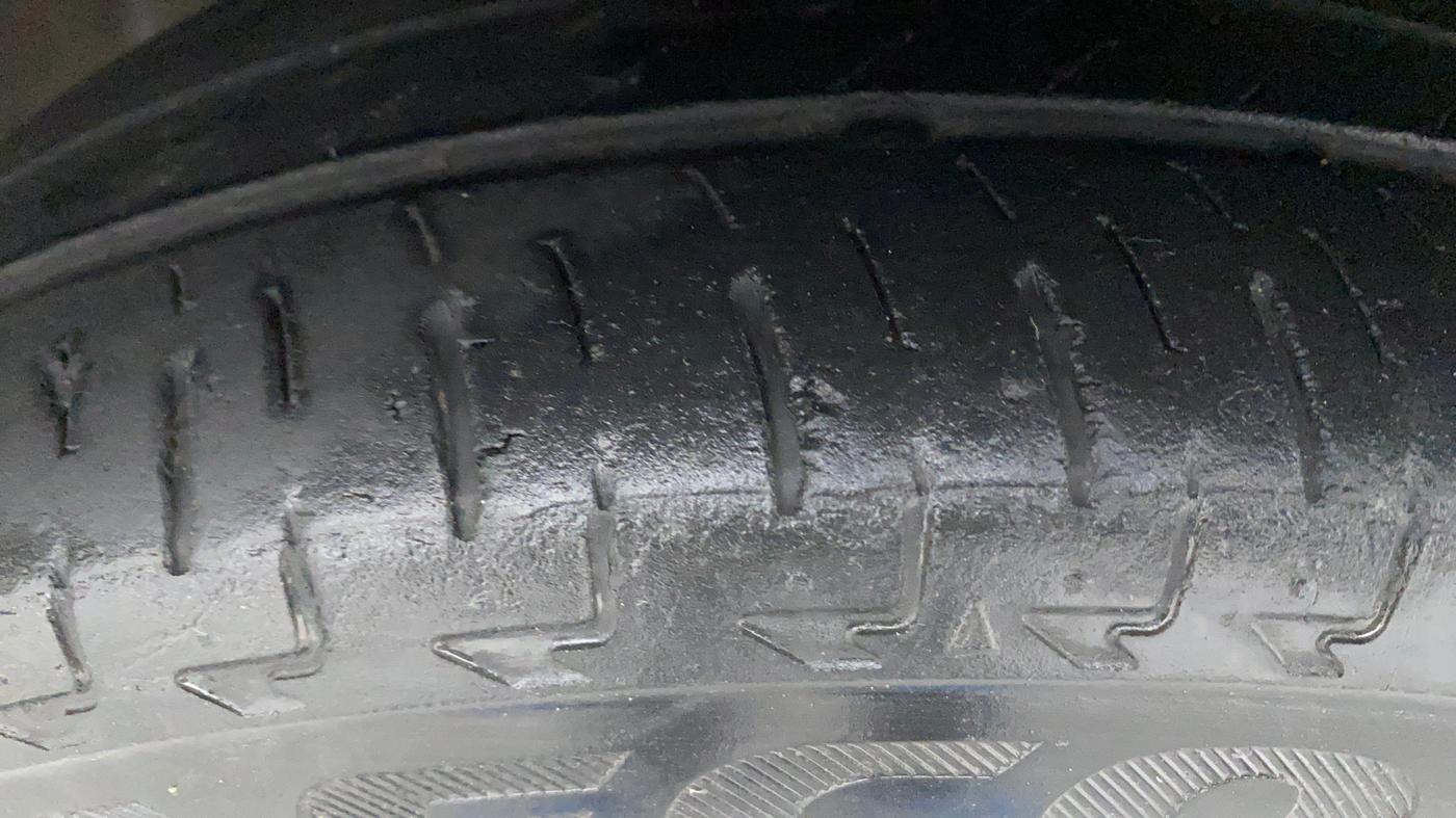 2017 Honda Brio VX AT, Petrol, Automatic, 66,545 km, Right Front Tyre Tread