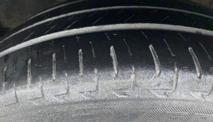 2017 Honda Brio VX AT, Petrol, Automatic, 66,545 km, Left Front Tyre Tread