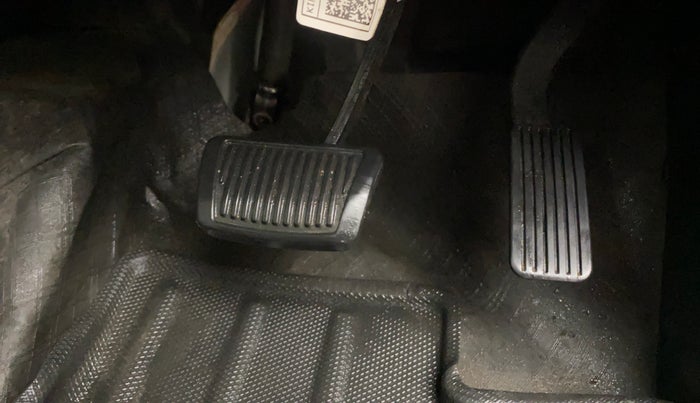 2019 KIA SELTOS HTX IVT 1.5 PETROL, Petrol, Automatic, 76,136 km, Pedals