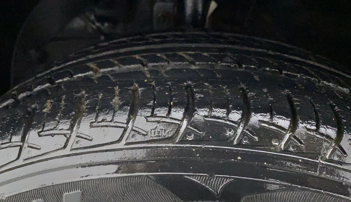 2018 Maruti Baleno DELTA PETROL 1.2, Petrol, Manual, 42,604 km, Left Front Tyre Tread