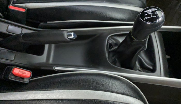 2018 Maruti Baleno DELTA PETROL 1.2, Petrol, Manual, 42,604 km, Gear Lever