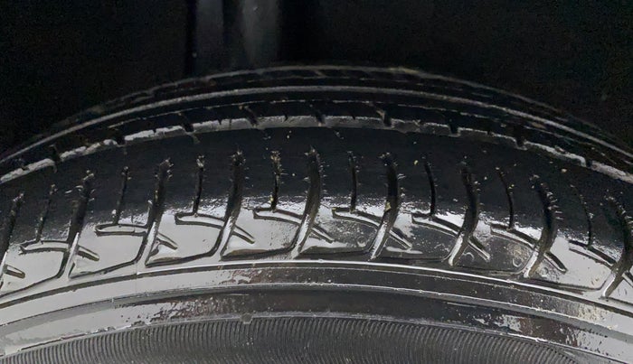2018 Maruti Baleno DELTA PETROL 1.2, Petrol, Manual, 42,604 km, Right Rear Tyre Tread