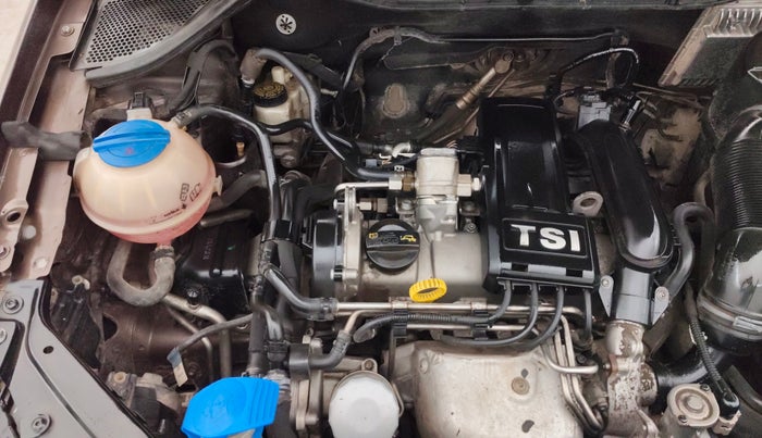 2017 Volkswagen Vento HIGHLINE PETROL AT, Petrol, Automatic, 1,13,017 km, Engine View - Right